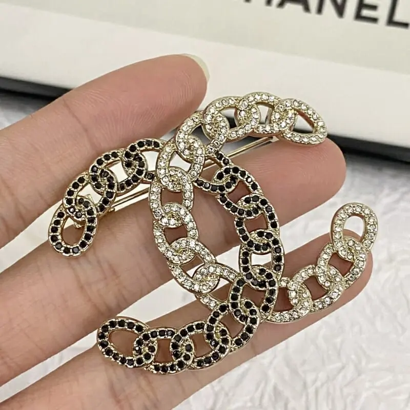 chanel brooches pour femme s_12142542